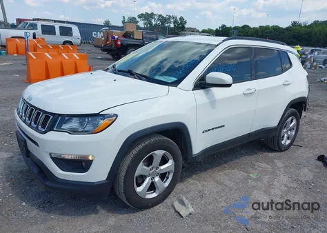 2018 Jeep Compass Latitude 4X4 z USA, uszkodzony, nr VIN 3C4NJDBB0JT457839